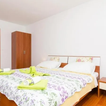 Goran - Modern And Spacious *
