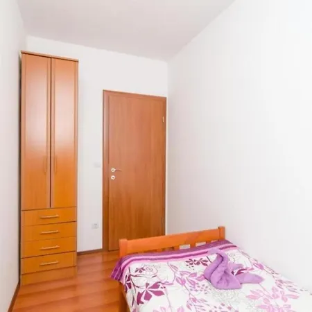 Goran - Modern And Spacious アパート *