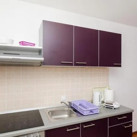 Goran - Modern And Spacious