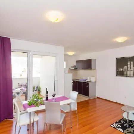 Goran - Modern And Spacious