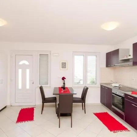 Διαμέρισμα Goran - Modern And Spacious *