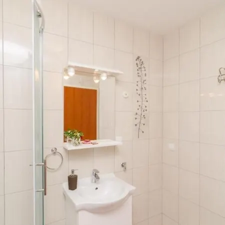 Apartman Goran - Modern And Spacious *